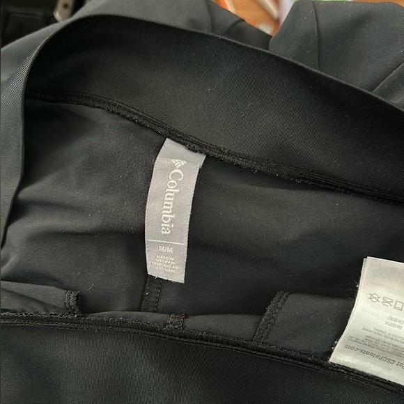 Wide leg Columbia capris - Picture 2 of 5